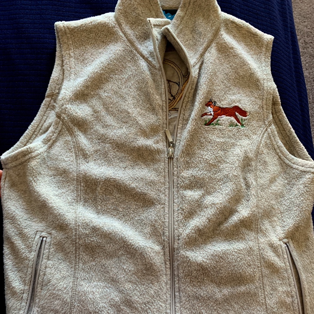 fox hunting scene vest